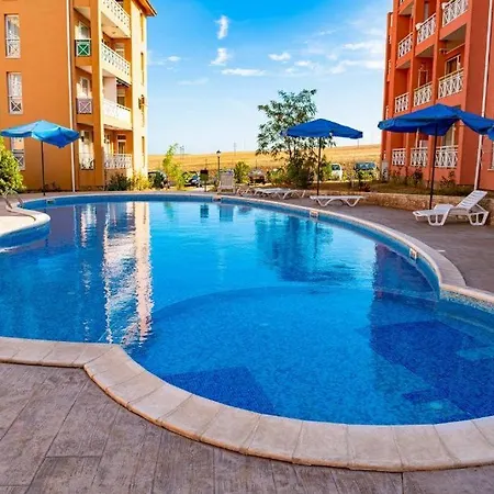 Private At Sunny Day 6 Complex Apartment *